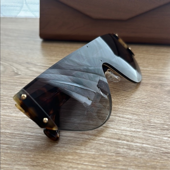 Michael Kors Black Oversized Sunglasses with Gold Accents OMK 1080 10068G 146/3N main image 9